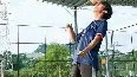 马思纯机场现身，步履蹒跚引关注