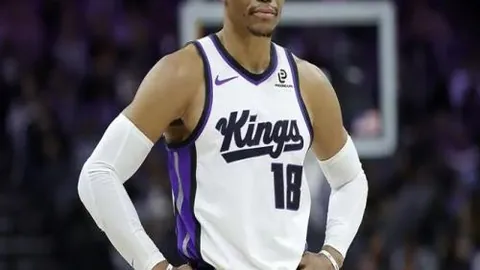 弗罗因德指出：球队稳步前进，锁定两大核心目标